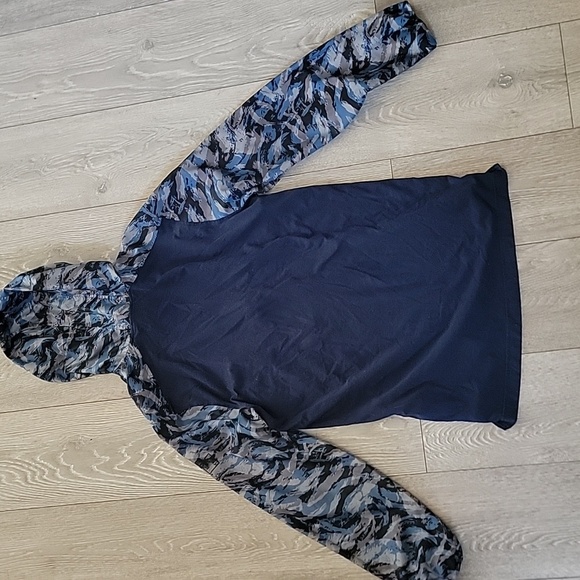 Under Armor Hooded Pullover - Picture 2 of 3